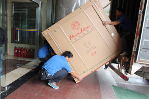 五寨钢琴贵重工艺品无忧运